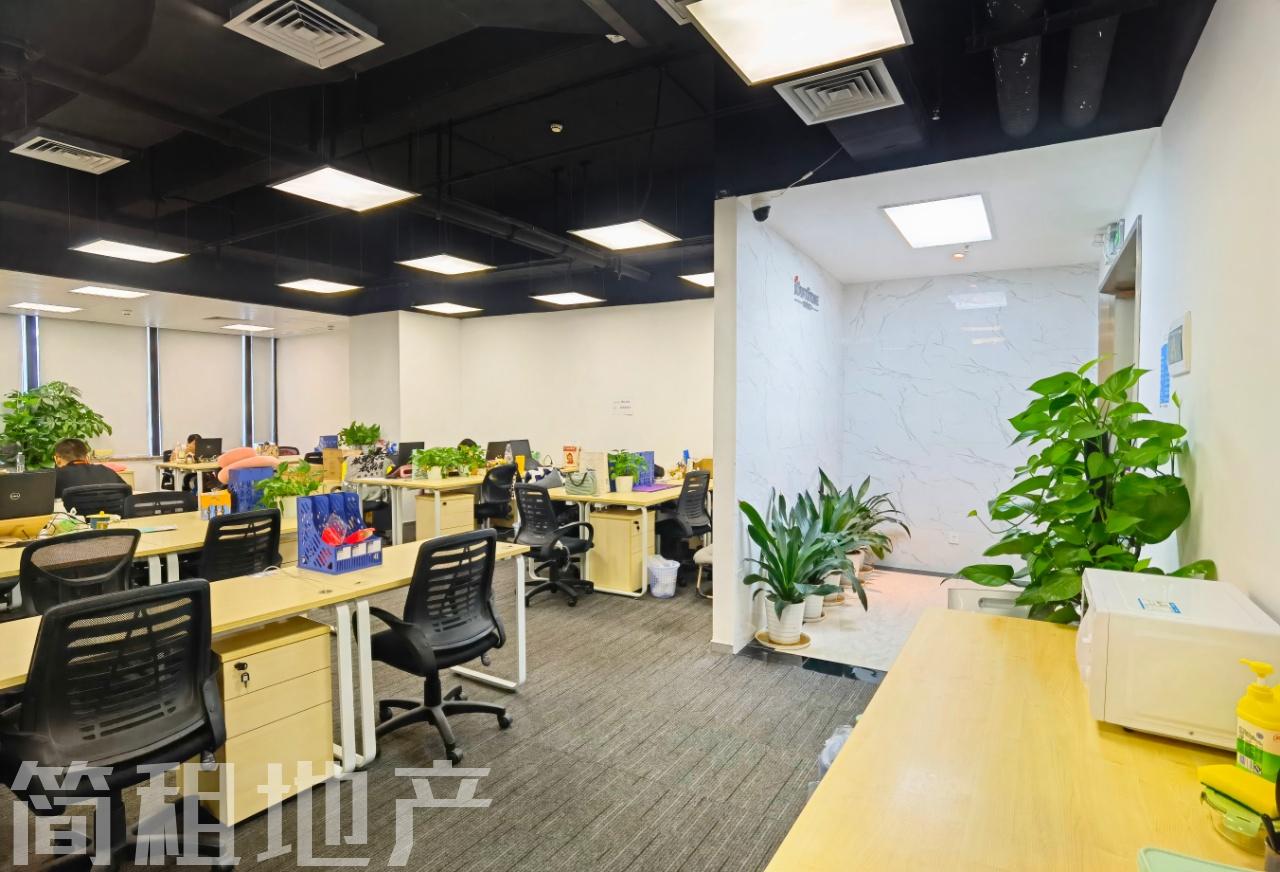 带家具 户型方正 芒果网大厦一手业主房产证面积 高使用率 腾讯旁