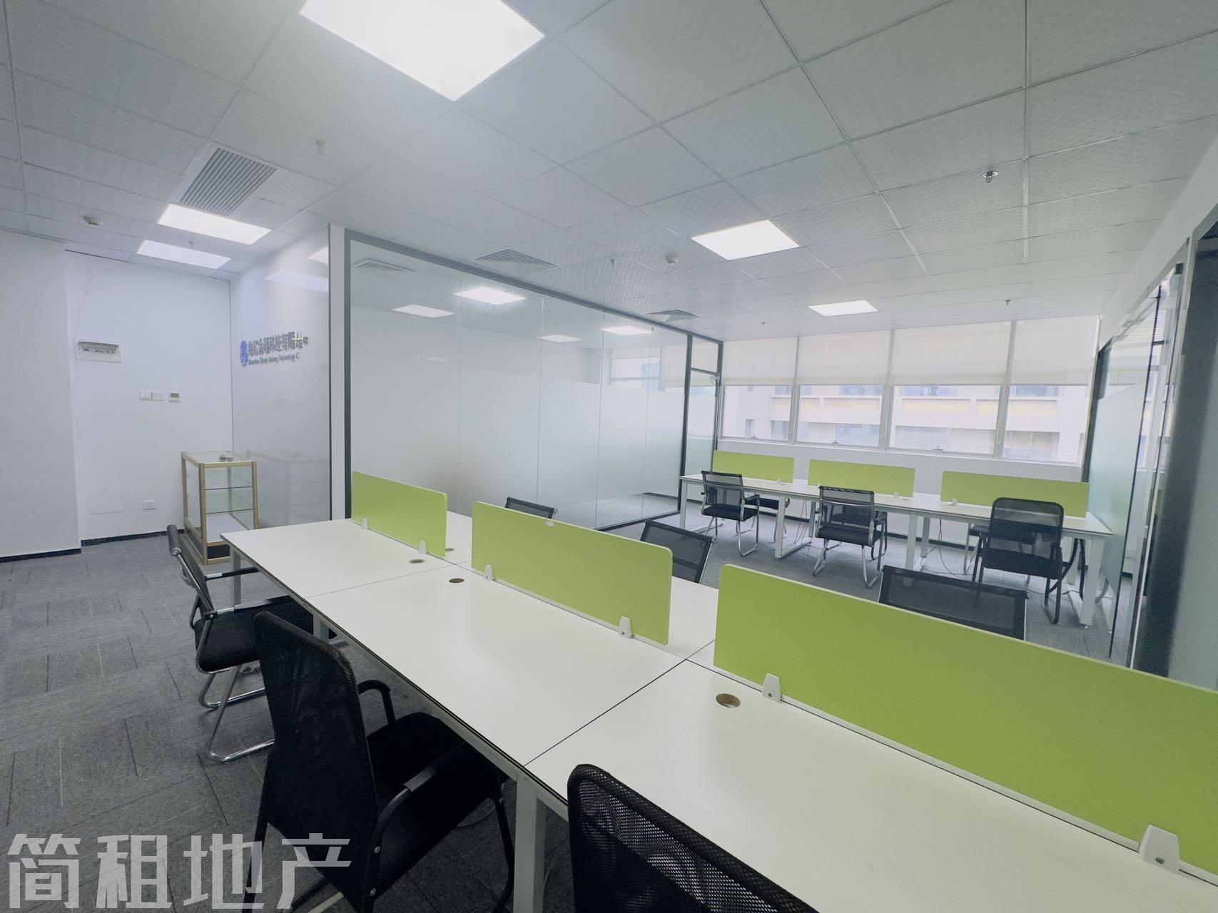 带家具 户型方正1双地铁口 惠恒大厦二期 停车位充足