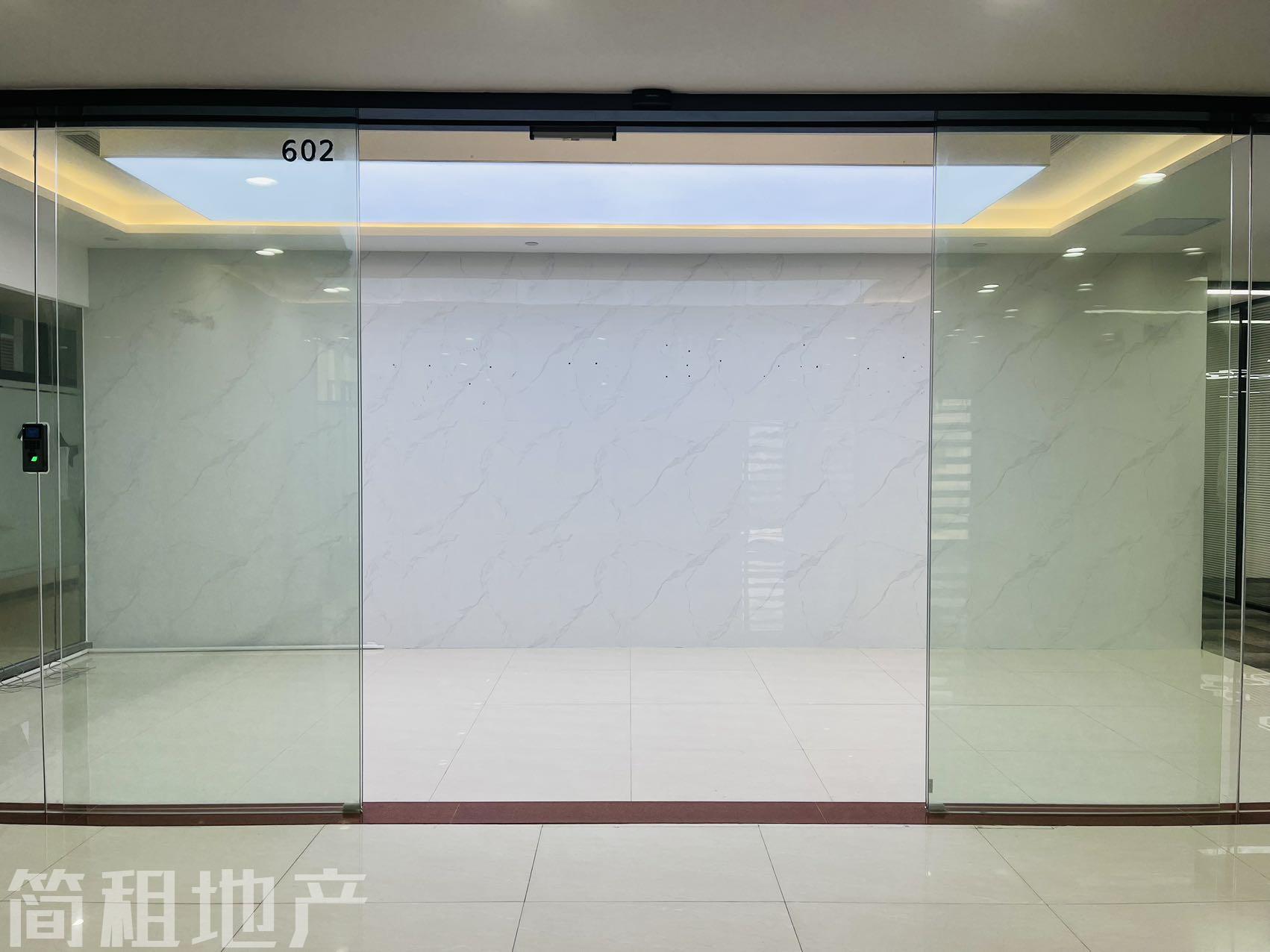正电梯口大前台  园林式办公 高新奇战略新兴产业园