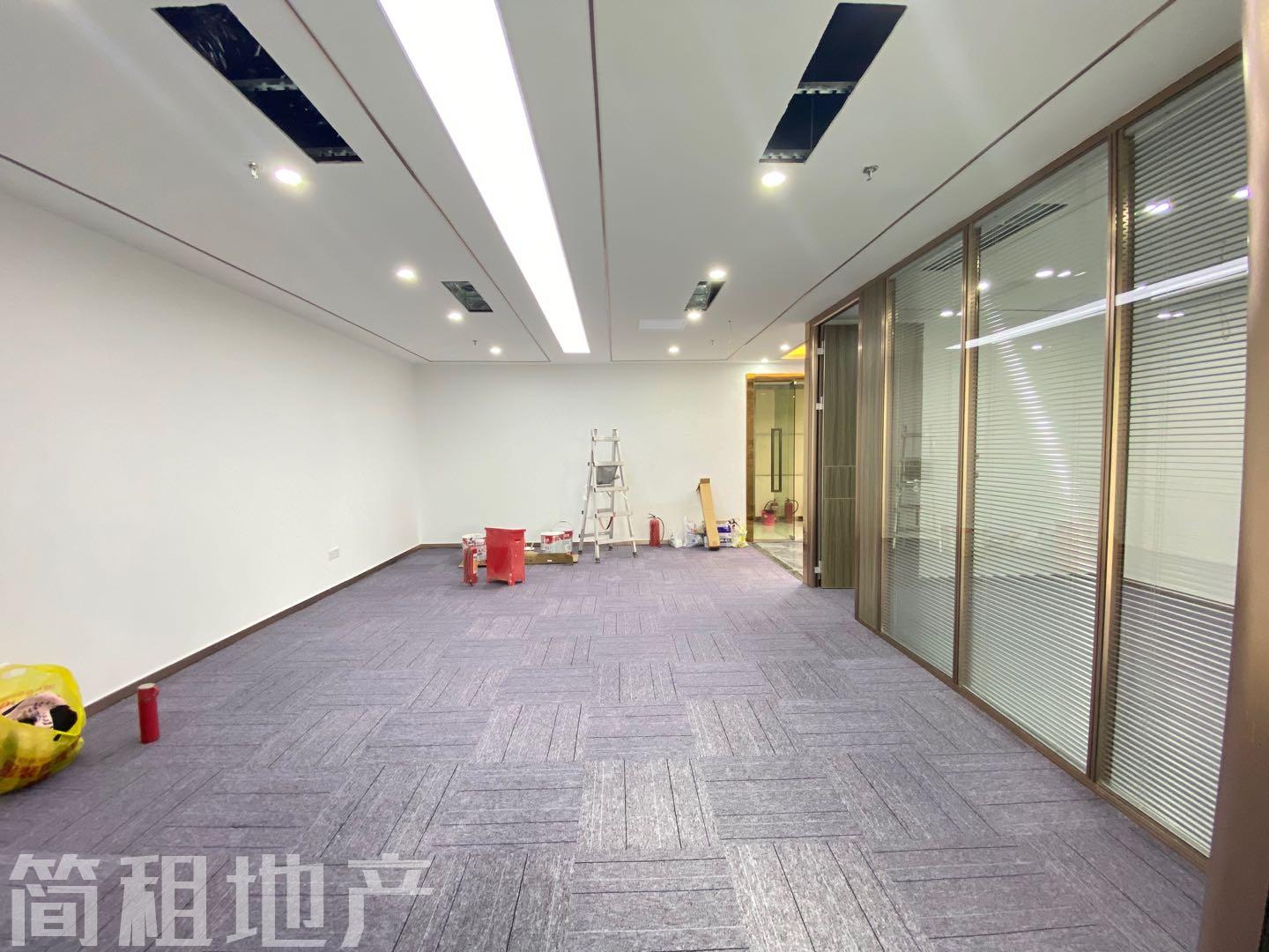 福田CBD荣超经贸中心精装修190平大小面积均有 拎包办公