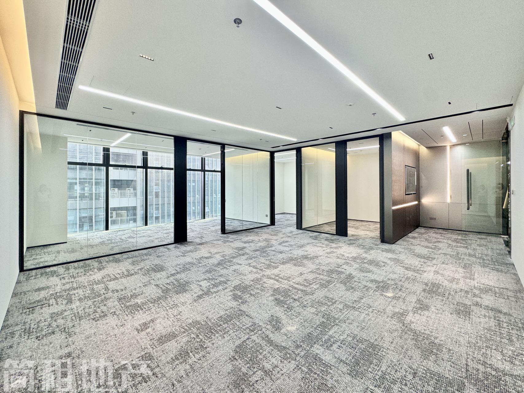 楼下就是双地铁口 迅雷大厦精装带家私出租  楼下就是双地铁口 迅雷大厦精装带家私出租