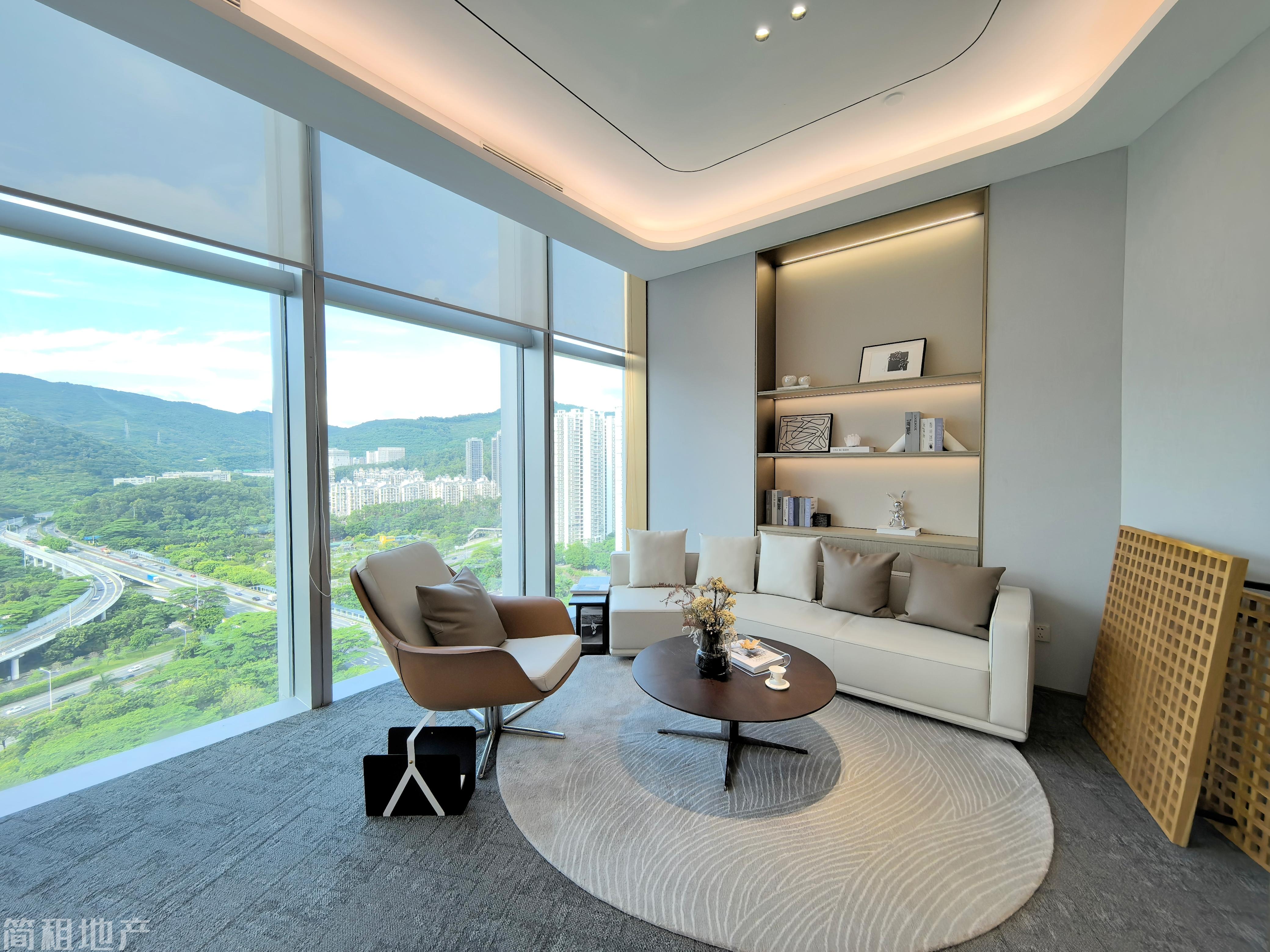 华侨城百万样板间出租 寰侨商务大厦豪装642平 电梯口带家私