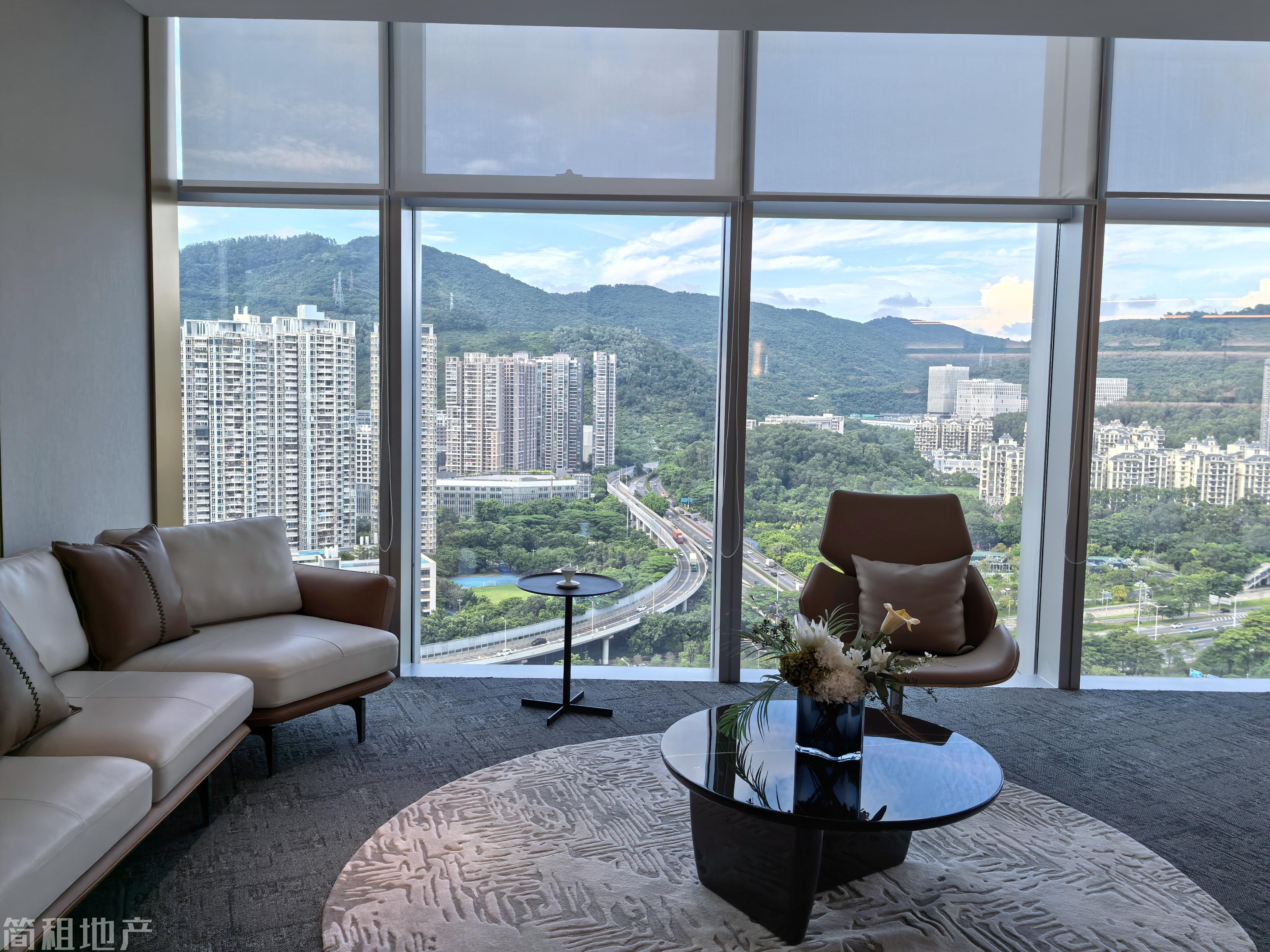 华侨城百万样板间出租 寰侨商务大厦豪装642平 电梯口带家私