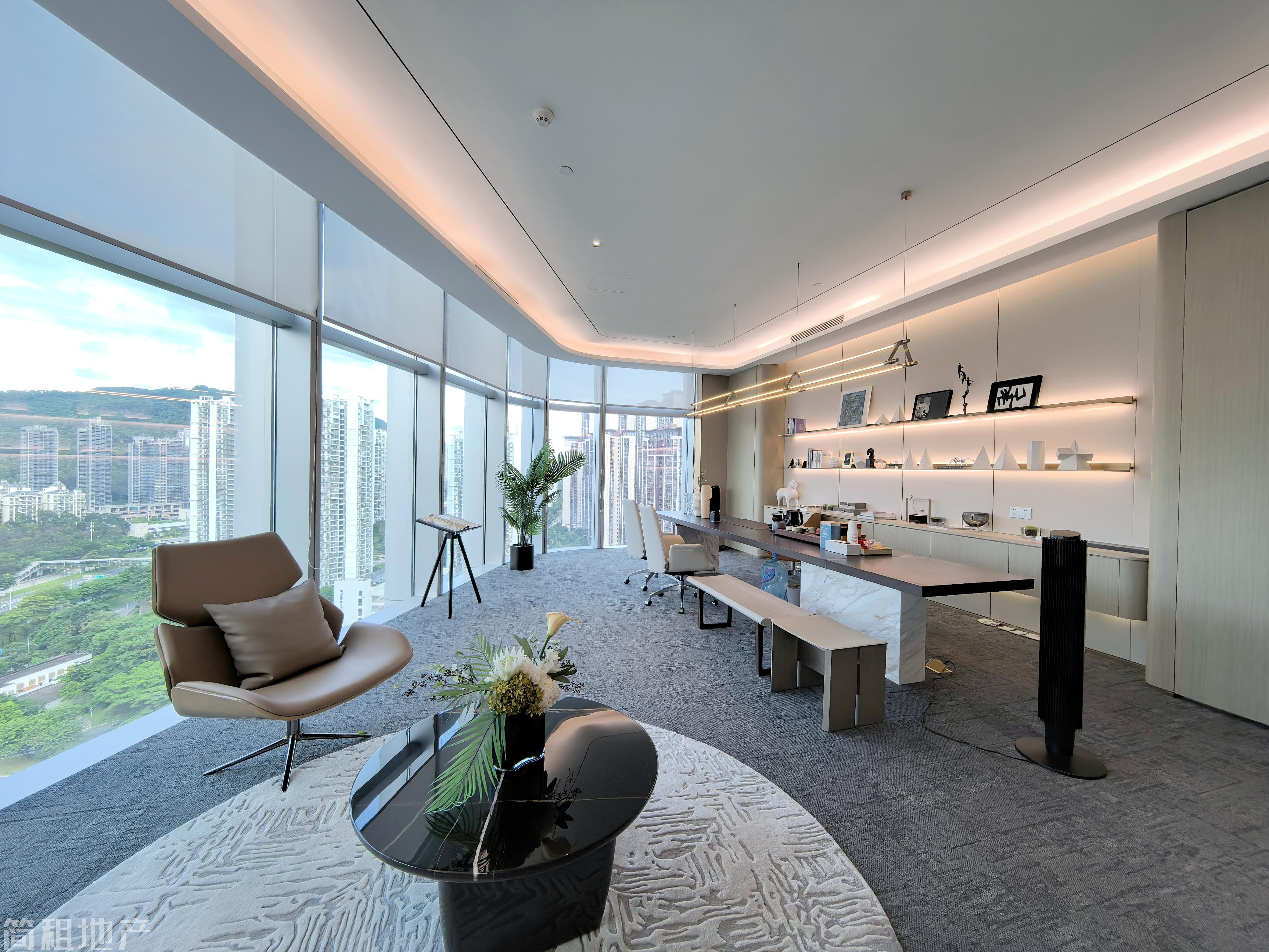 华侨城百万样板间出租 寰侨商务大厦豪装642平 电梯口带家私