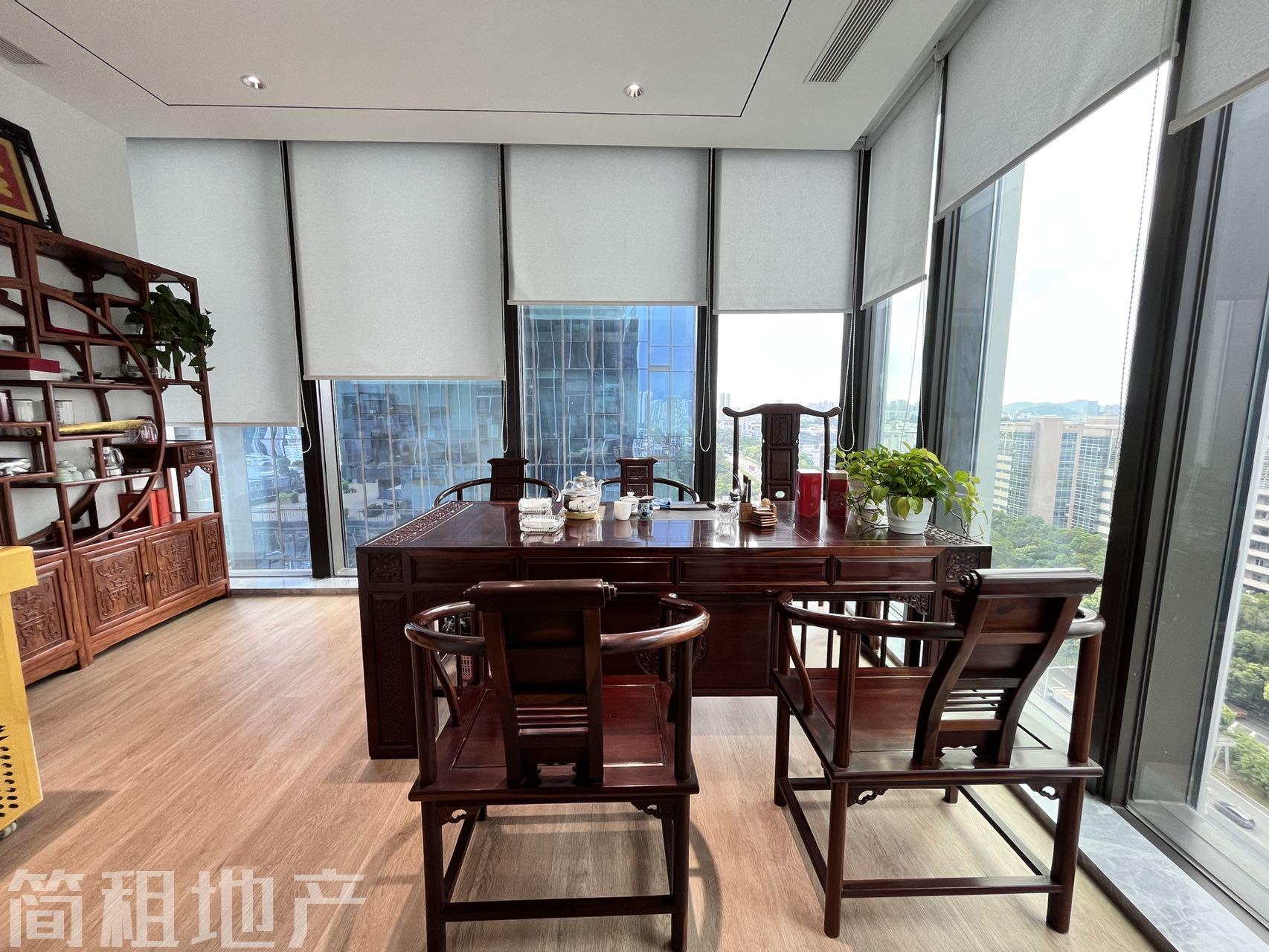 整层 精装 带阳台 21个隔间 澳特科兴科学园