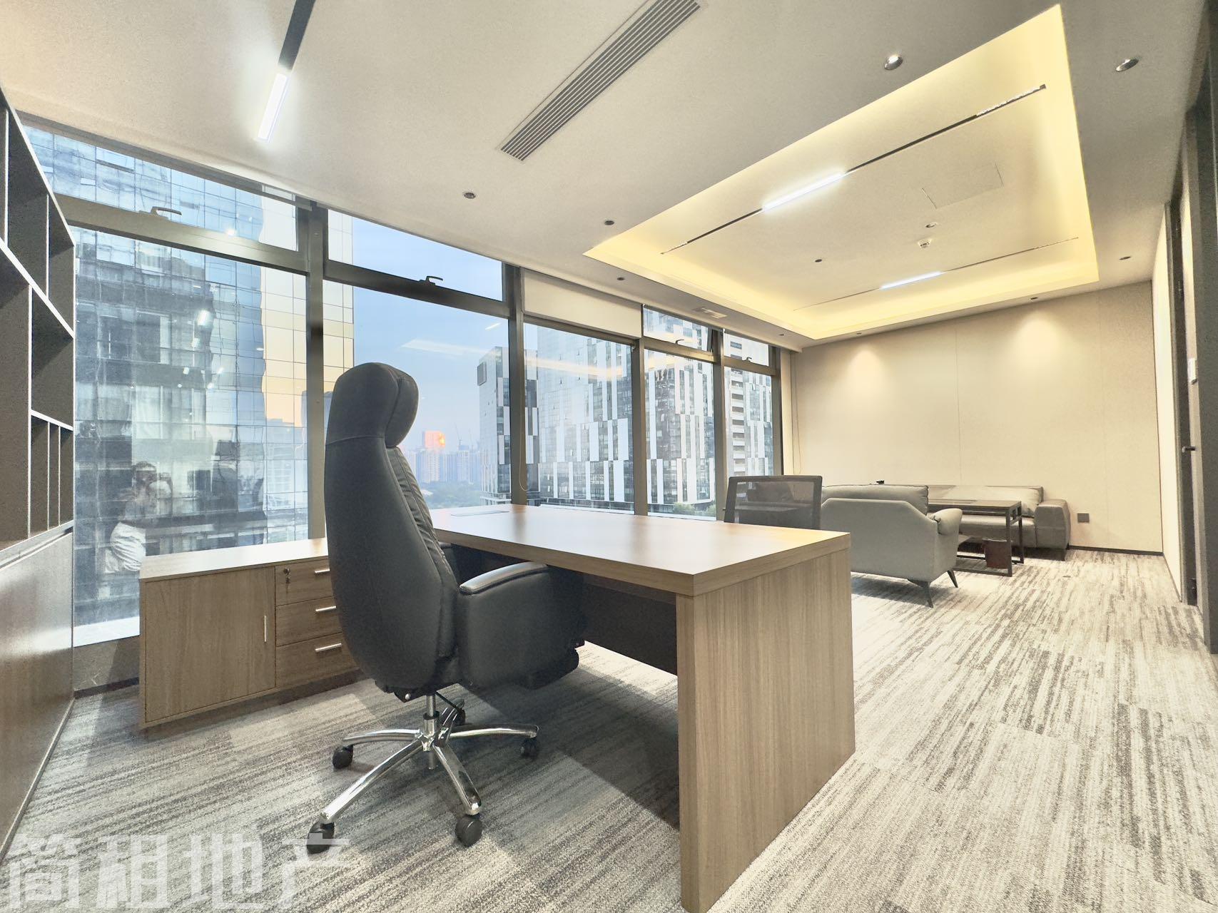 正电梯口 全套家具 隔间 楼下就是地铁 豪威科技大厦