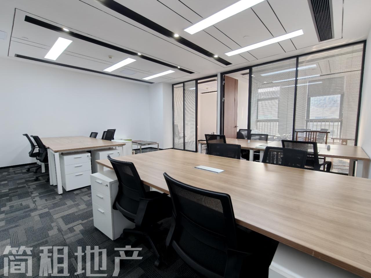 1年送2个月免租期 大小均有 一手房产证面积 带家具大族创新大厦