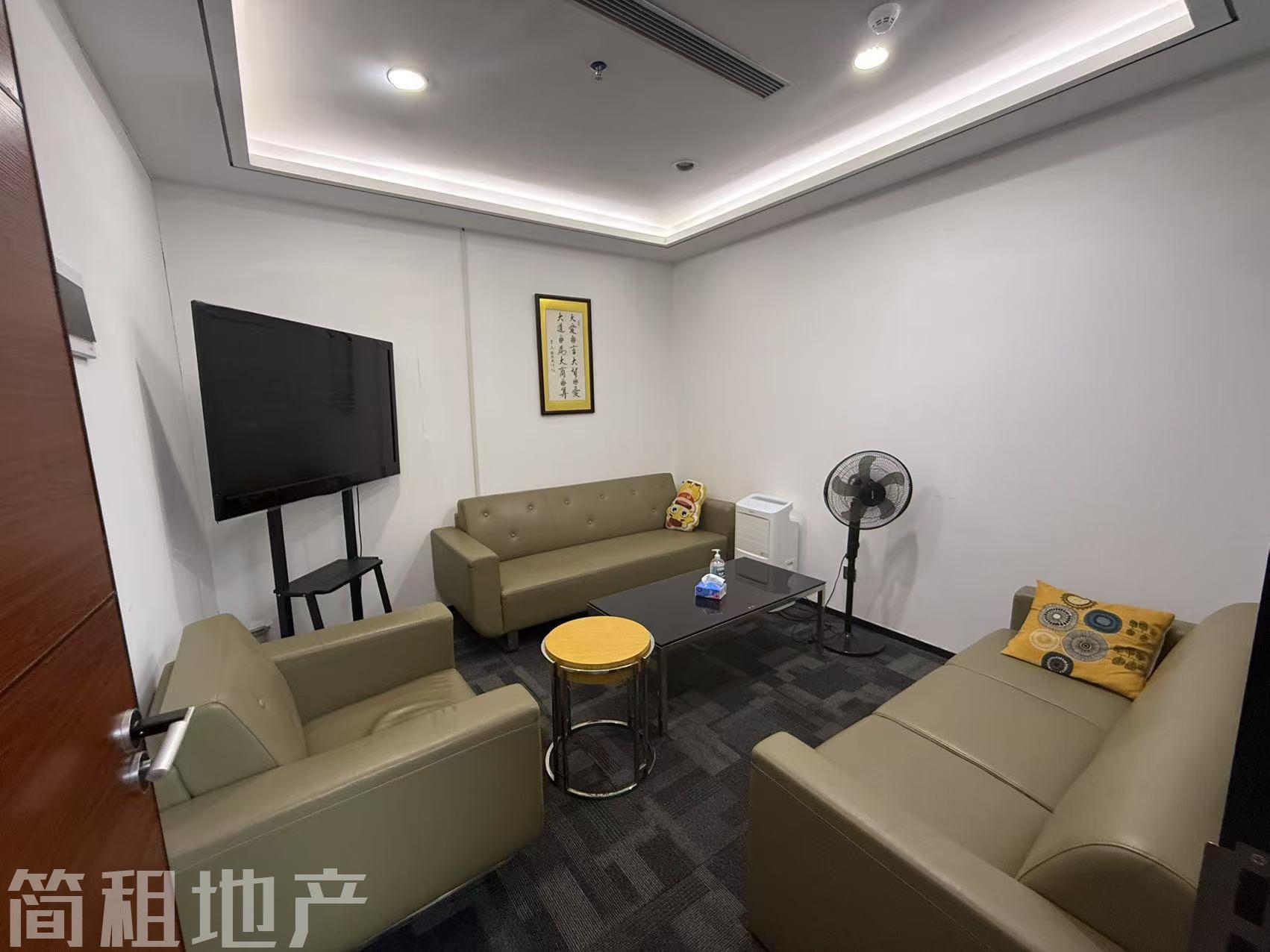 不管面积大小 统统三个月免租 大小均有 配齐家具 要客不要房