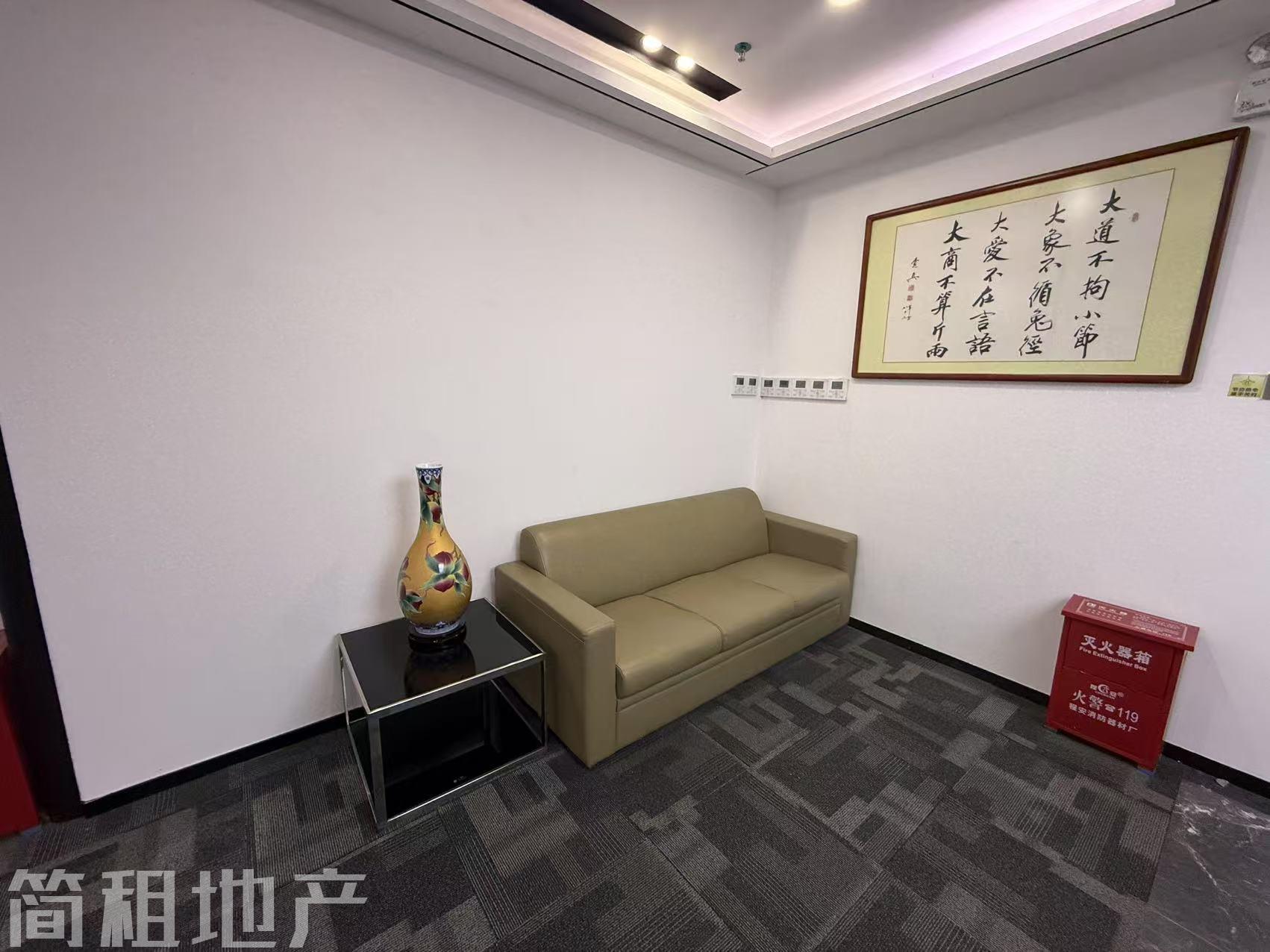 不管面积大小 统统三个月免租 大小均有 配齐家具 要客不要房