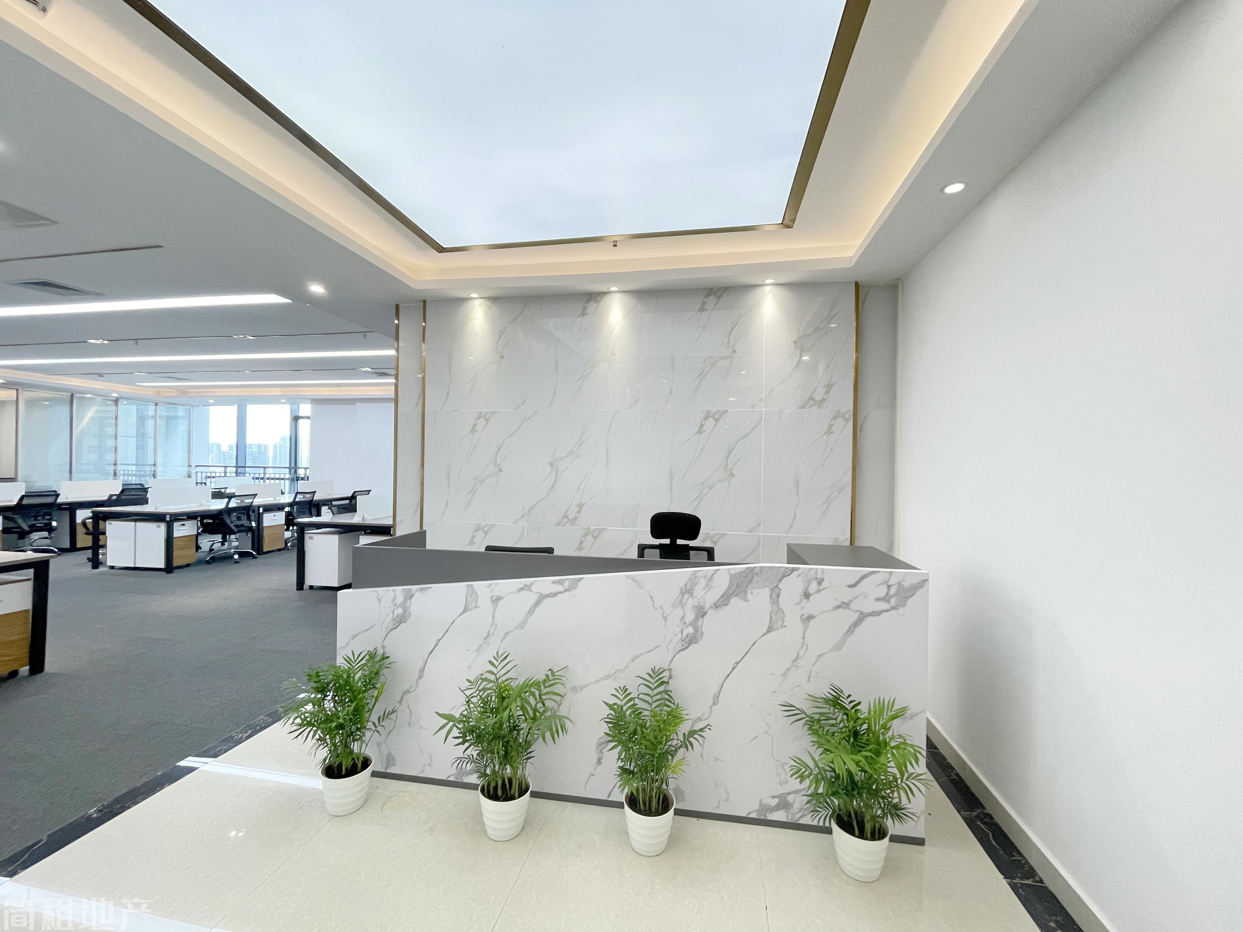 近地铁 精装带家具 大小均有 健兴科技大厦