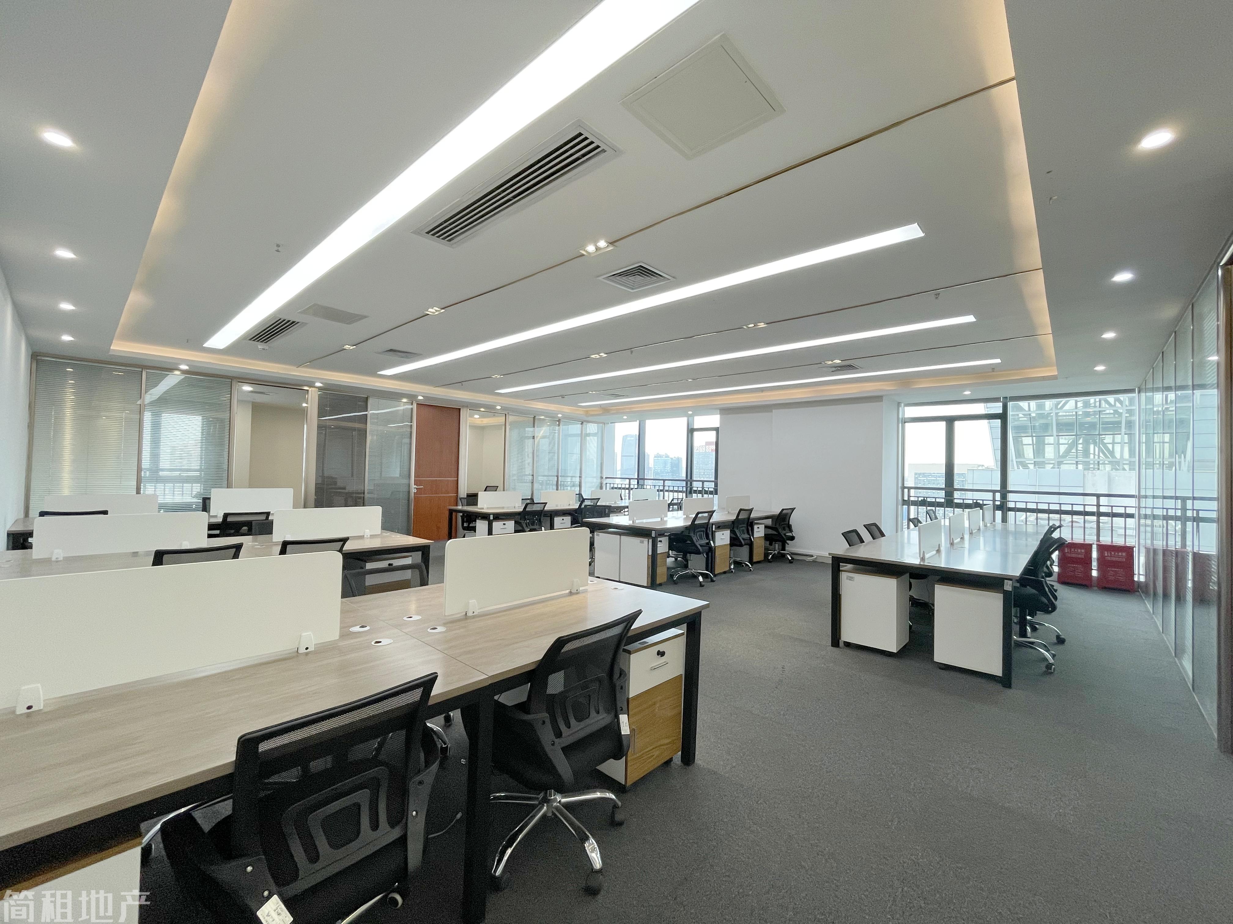 近地铁 精装带家具 大小均有 健兴科技大厦