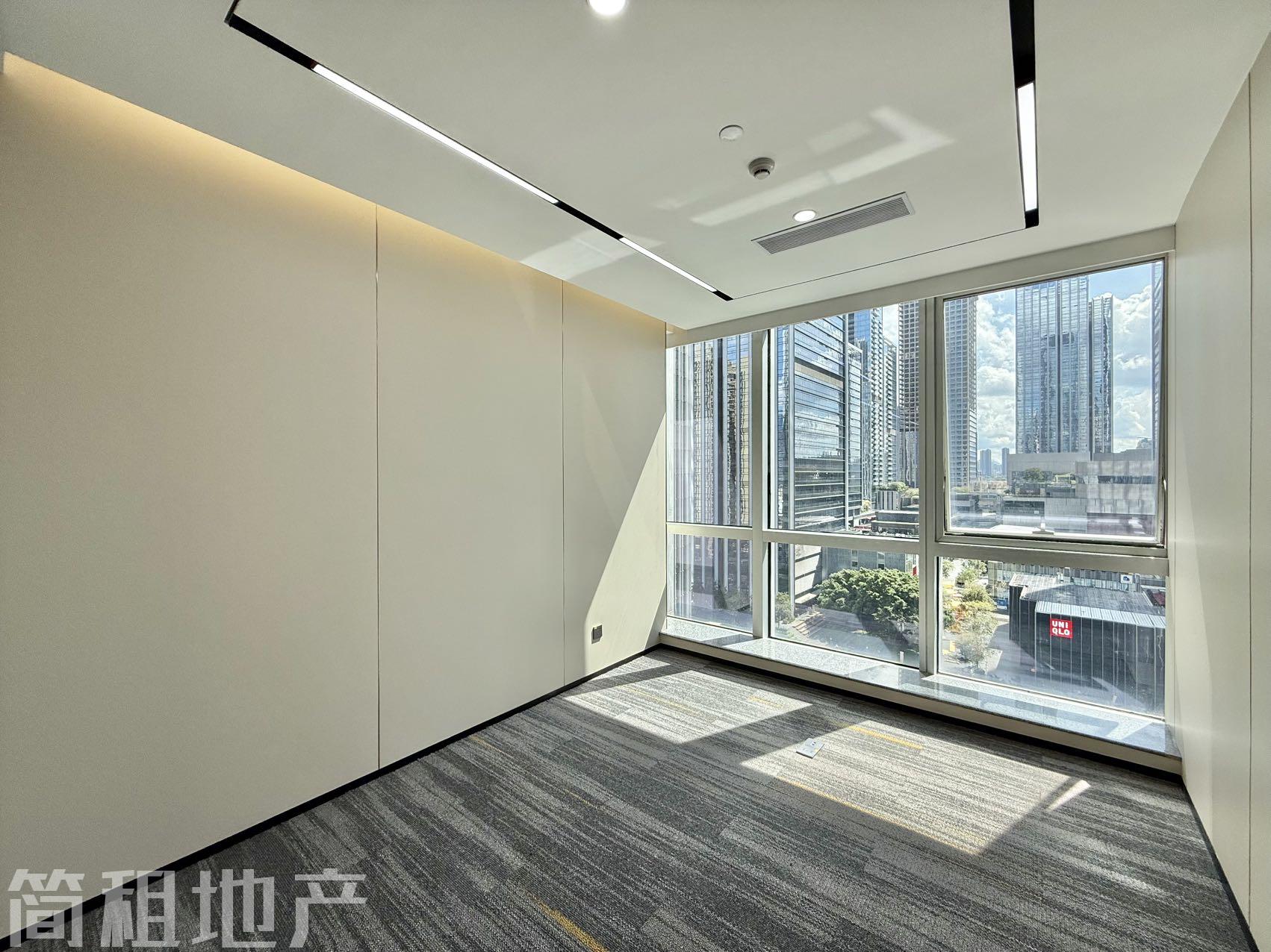 东南双面采光 华润置地大厦电梯口精装办公室招租
