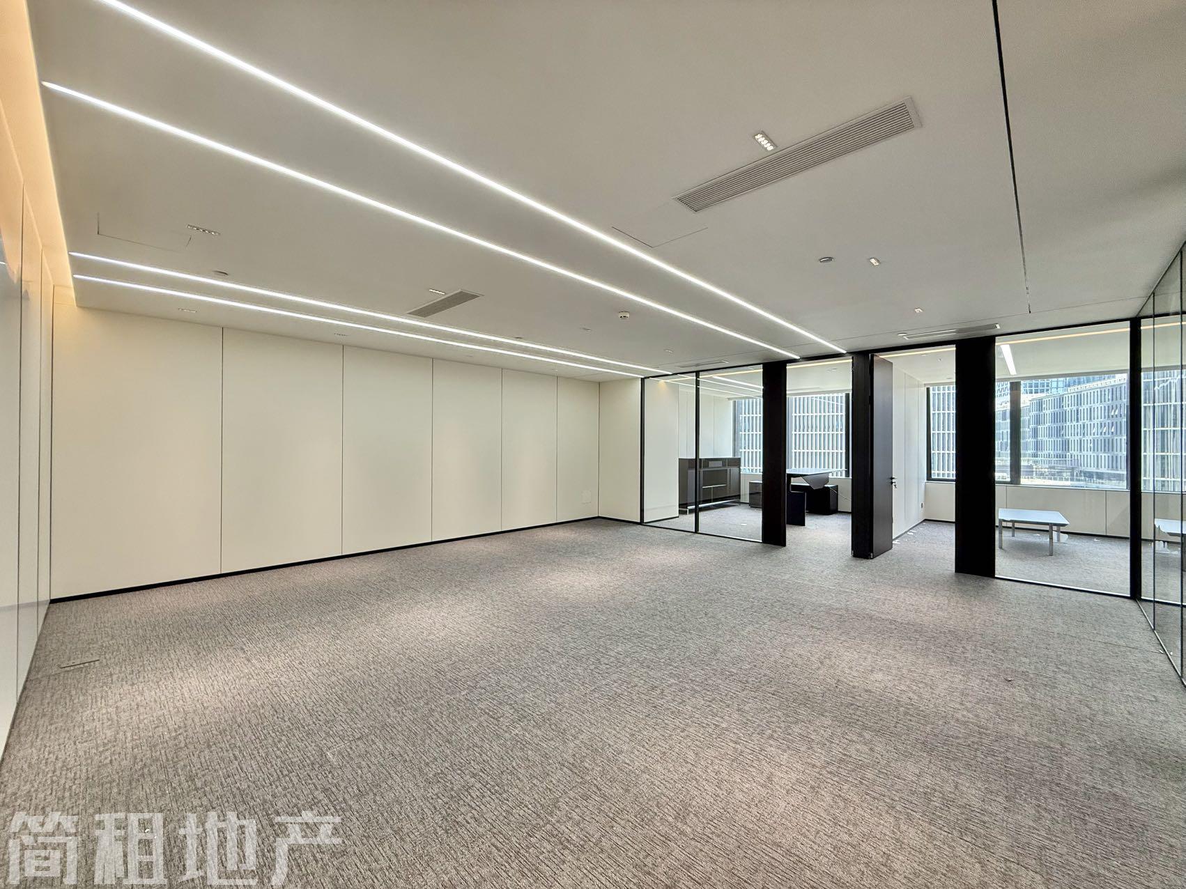 9号线深大南地铁口 芒果网大厦精装3+1带家私出租