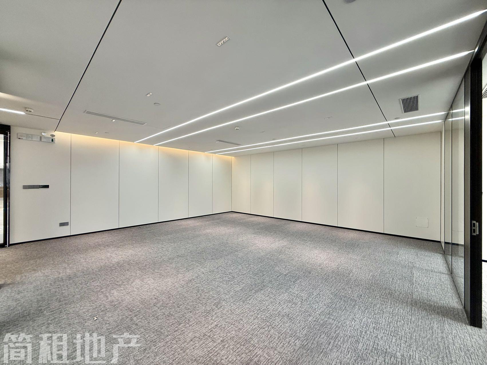 9号线深大南地铁口 芒果网大厦精装3+1带家私出租