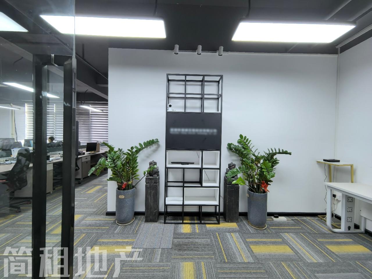  深大站 麻雀岭工业区7+1格局东南双面采光 业主直租使用率7成